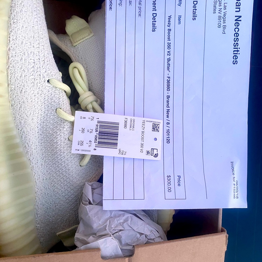 YEEZY BOOST 350 Butter SIZE 8